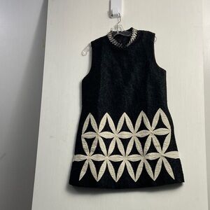 Black Sleeveless floral embroidery Dress with Geometric Pattern